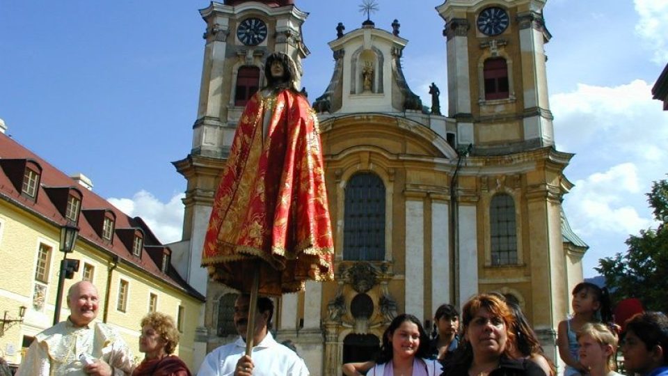 Romská pouť ke svaté Sáře v Hejnicích